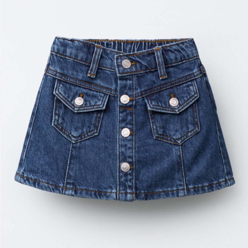 Zara Stylish Denim Mini Skirt with Button Details
